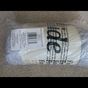 Unhide Silver Small Blanket